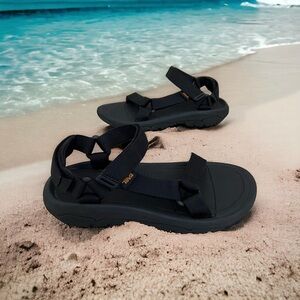 New in the box Teva Hurricane XLT2 women walking outdoors sandals size 8